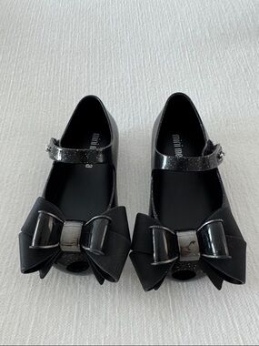 Mini Melissa Black Girls' Bow Mary Jane Flats
